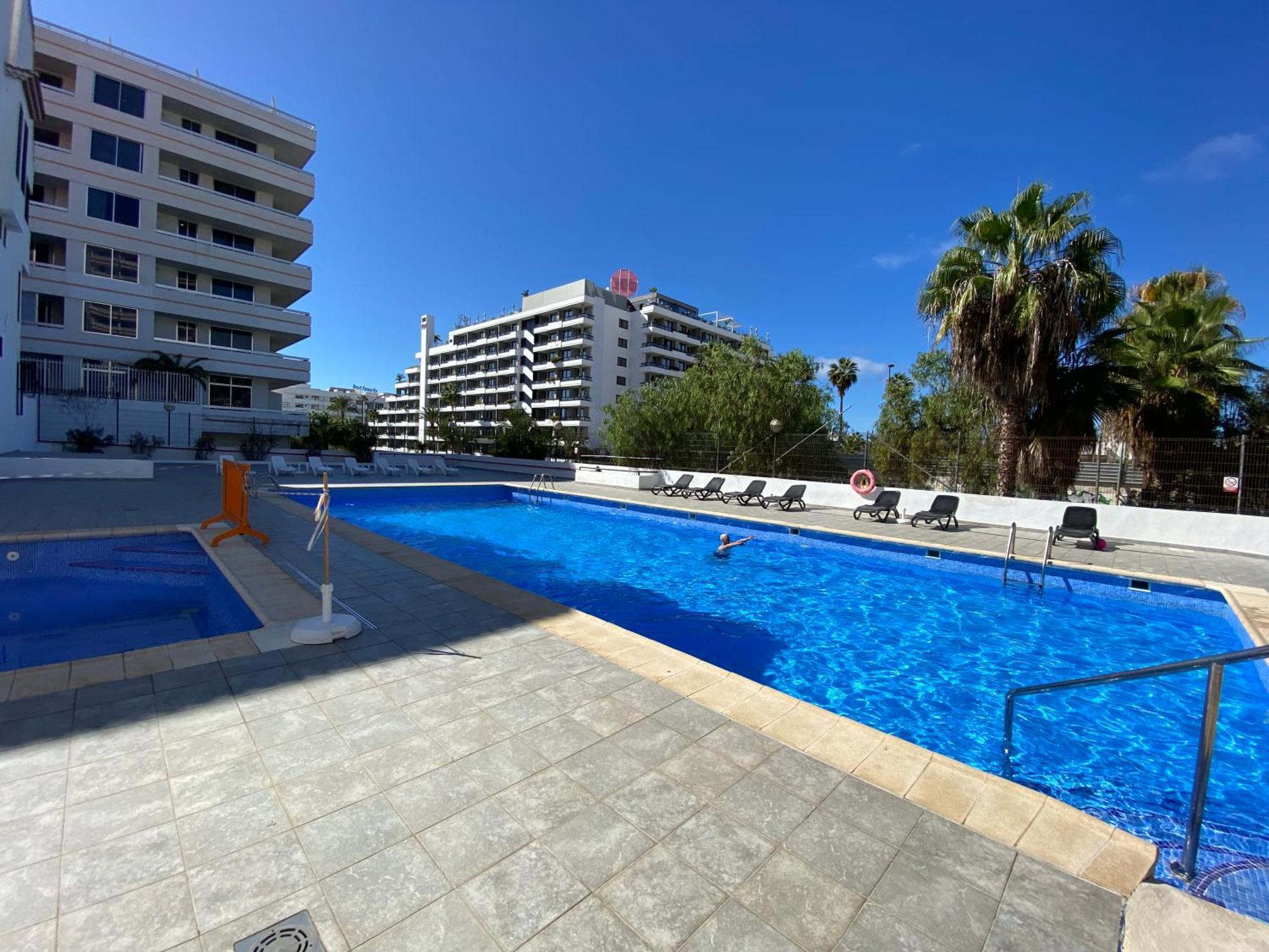 Cristianos Holidays Apartment